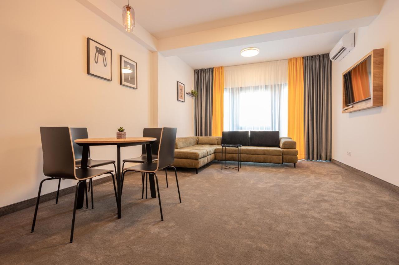 Calvin Aparthotel Oradea Ruang foto
