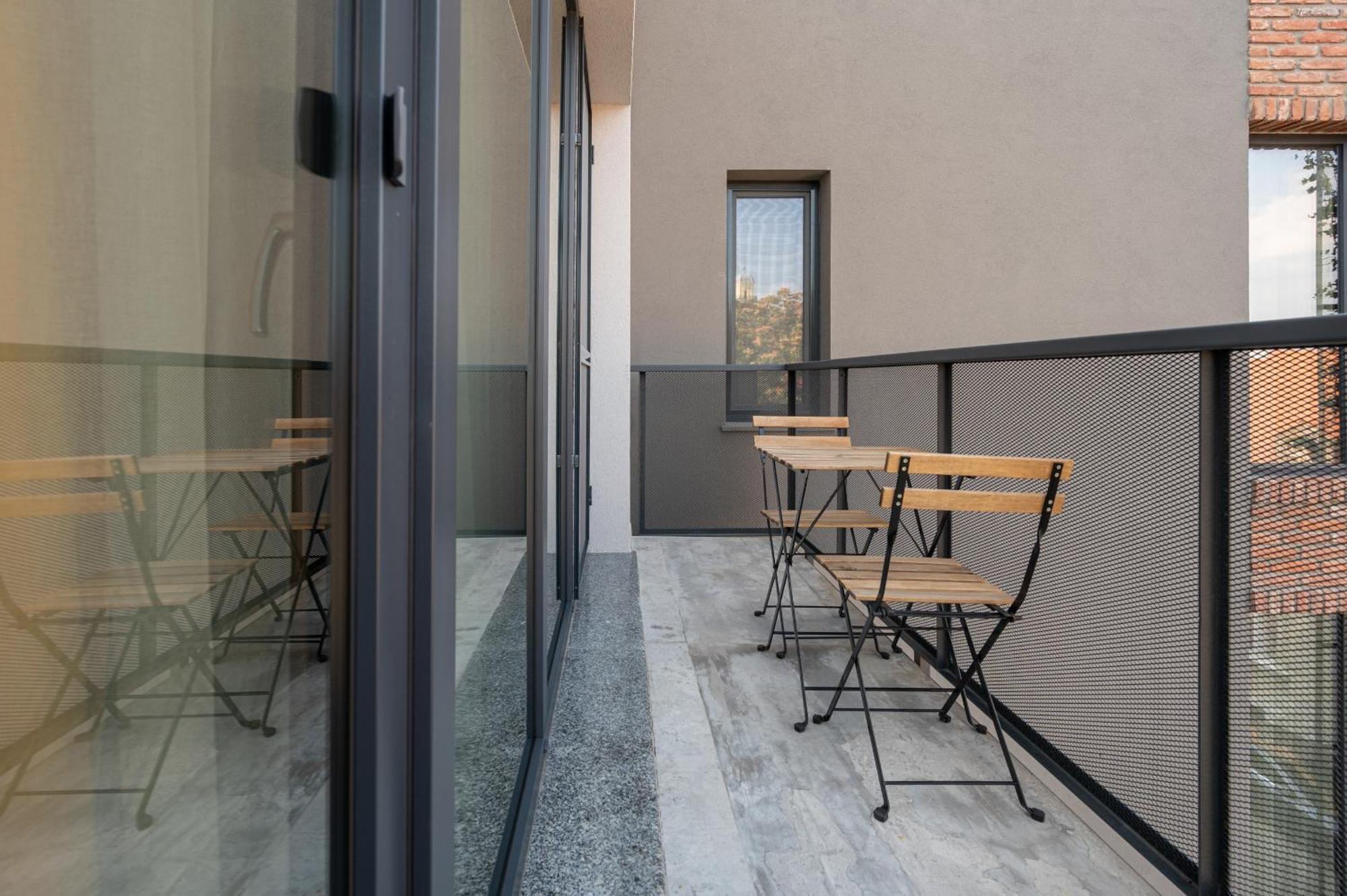 Calvin Aparthotel Oradea Ruang foto